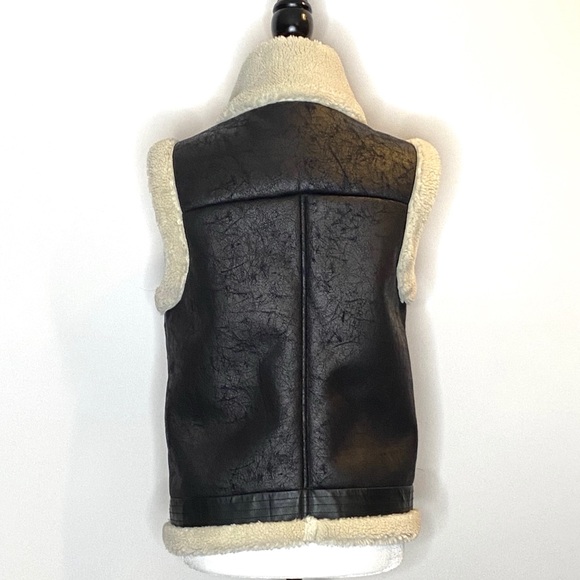 JOIE Danay Faux Shearling Vest Size S - Picture 6 of 8